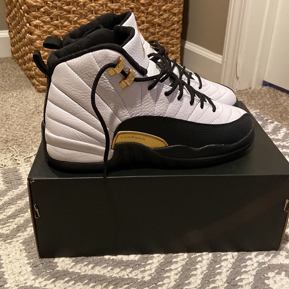 Jordan 12 gs - Picture 2 of 3